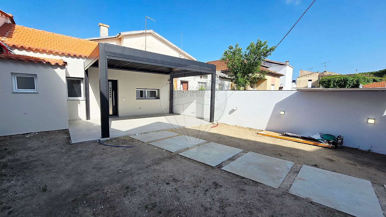Moradia T2 à venda em Marrazes e Barosa, Leiria — foto 2