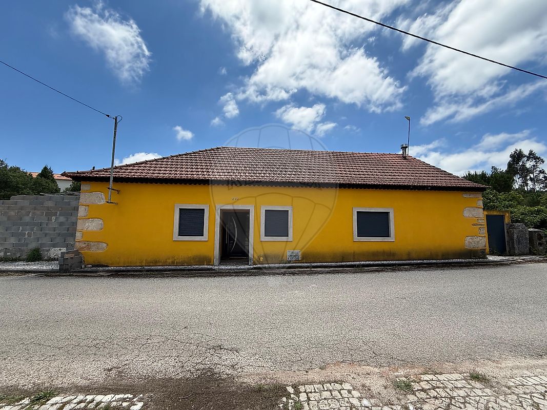 Moradia - Alqueidão da Serra, Porto de Mós, Leiria