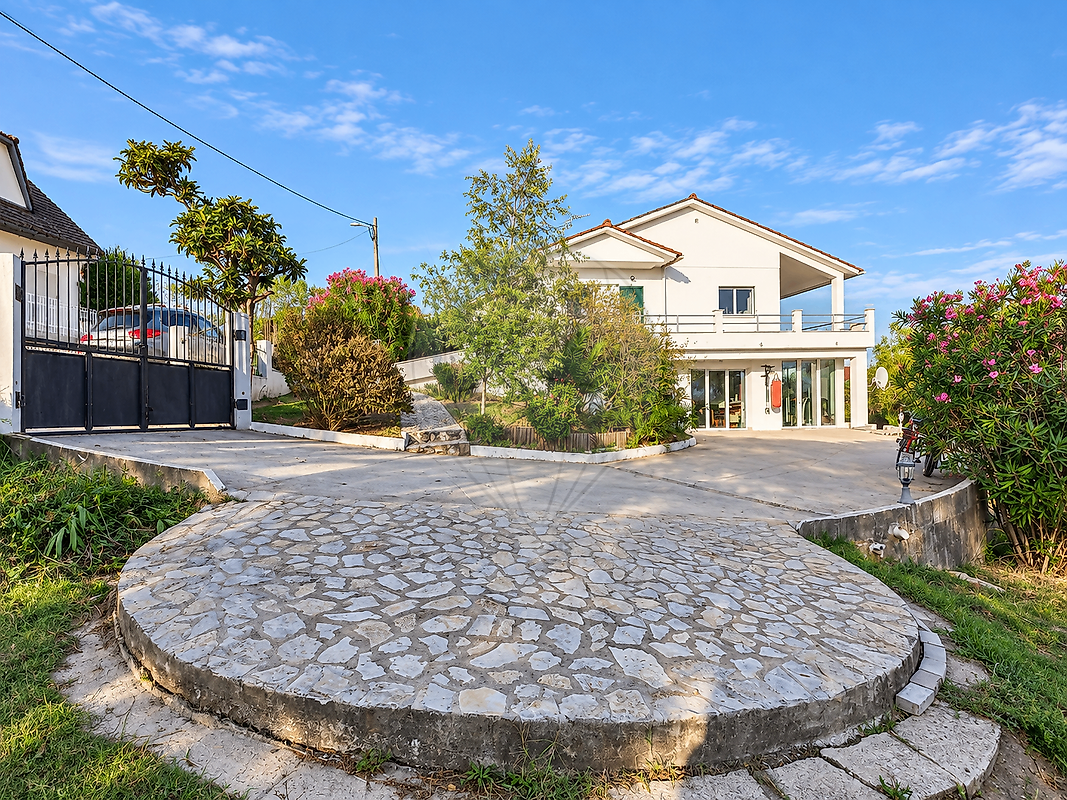 Apartamento T4 à venda em Leiria