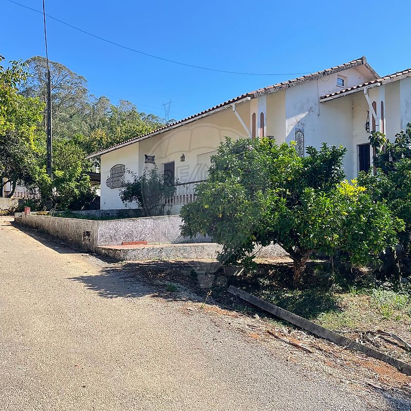 Apartamento T2 à venda em Porto de Mós