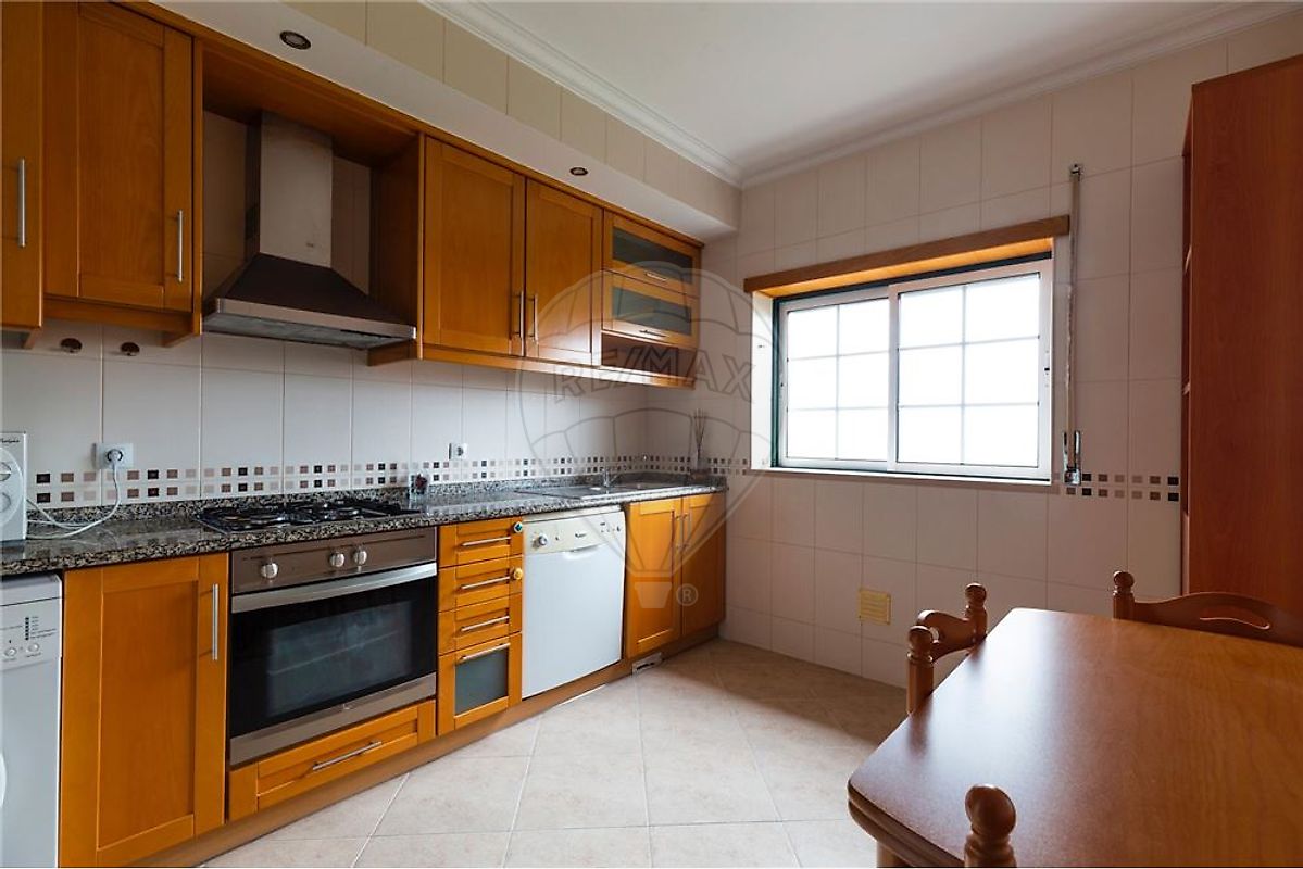 Apartamento T2 para arrendar em Leiria