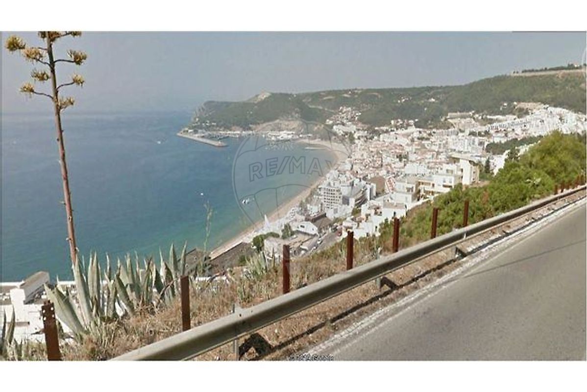 Terreno à venda em Sesimbra