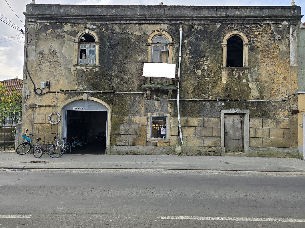 Prédio à venda em Venda do Pinheiro
