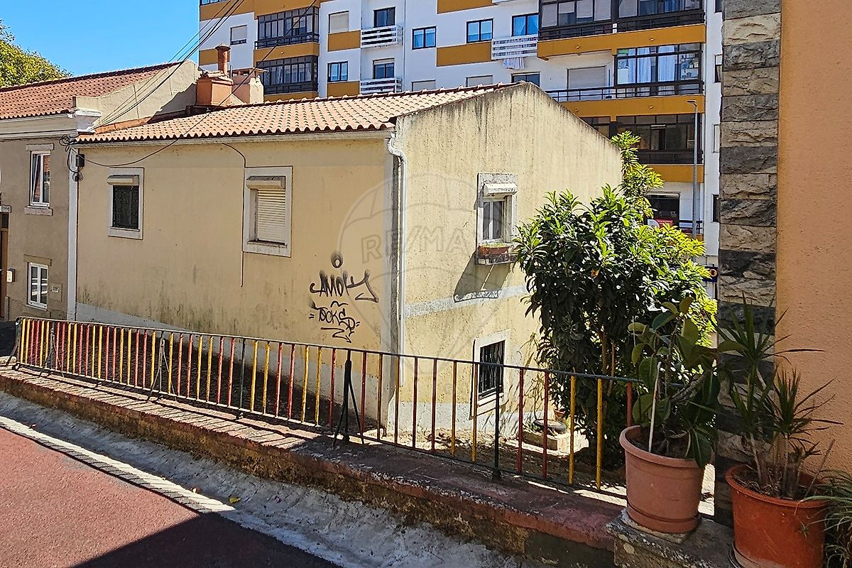 Moradia T4 para venda