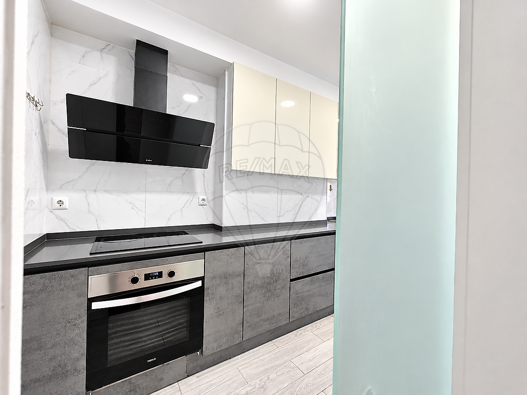 Apartamento T3 à venda em Mina de Água, Amadora — foto 9