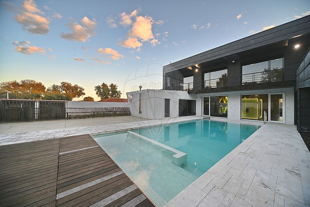 Moradia T4 para venda