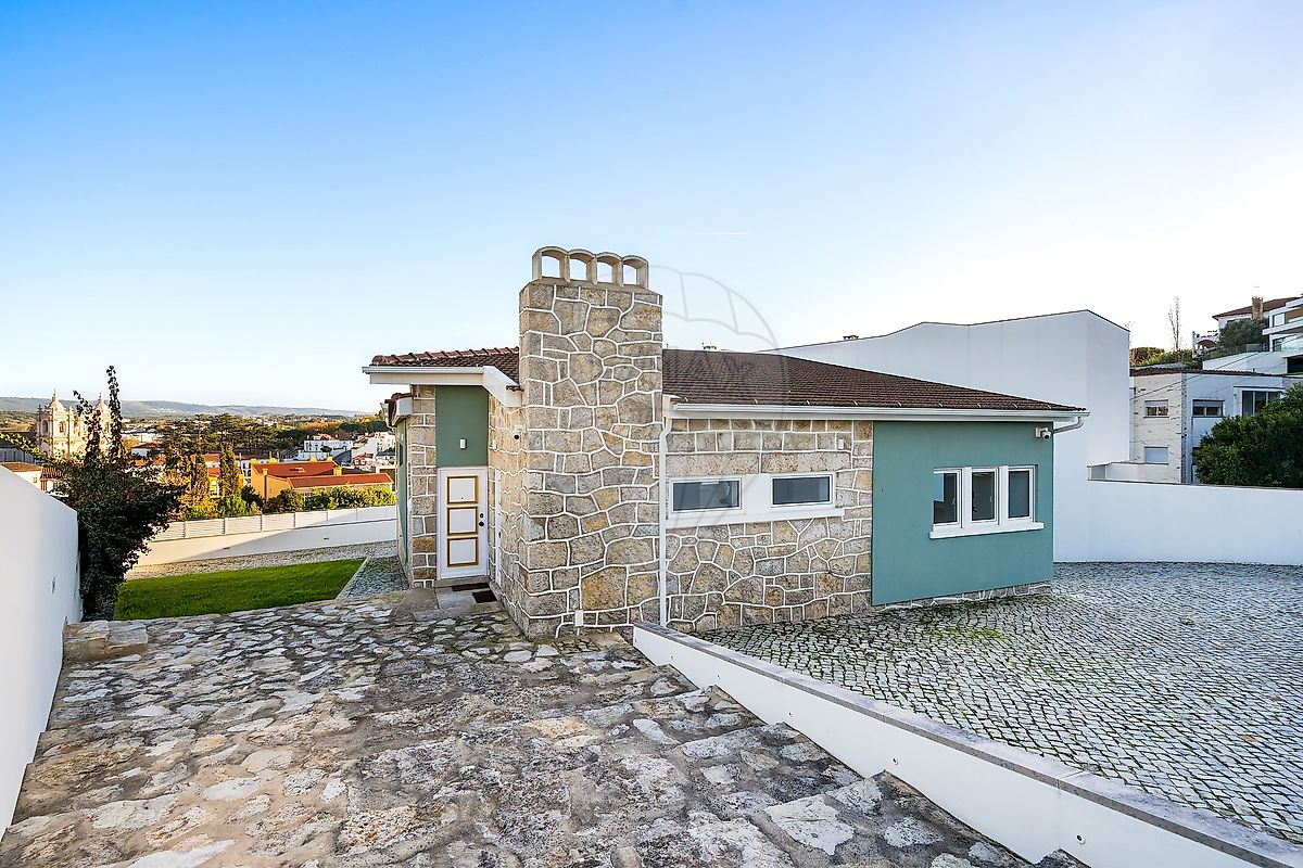 Moradia T4 para venda