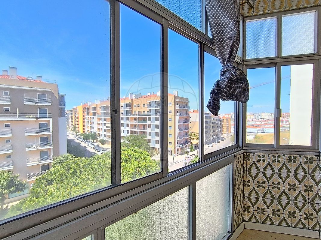 Apartamento T3 à venda em Mina de Água, Amadora — foto 22