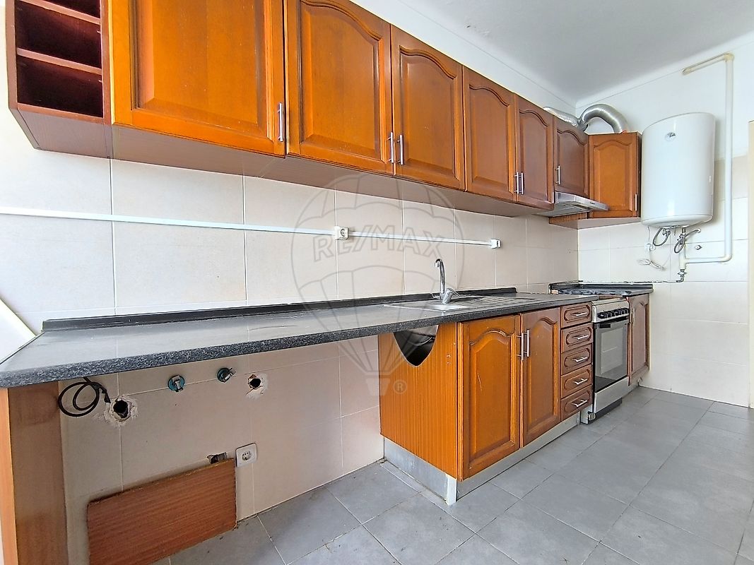 Apartamento T3 à venda em Mina de Água, Amadora — foto 14