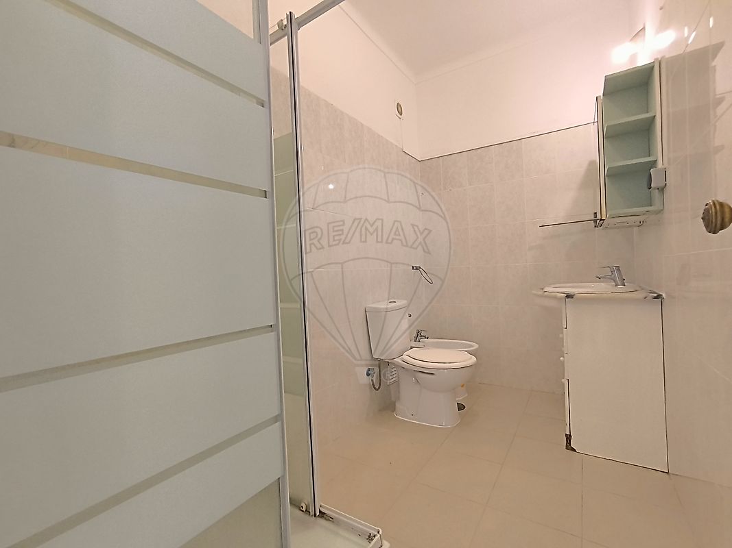 Apartamento T3 à venda em Mina de Água, Amadora — foto 16