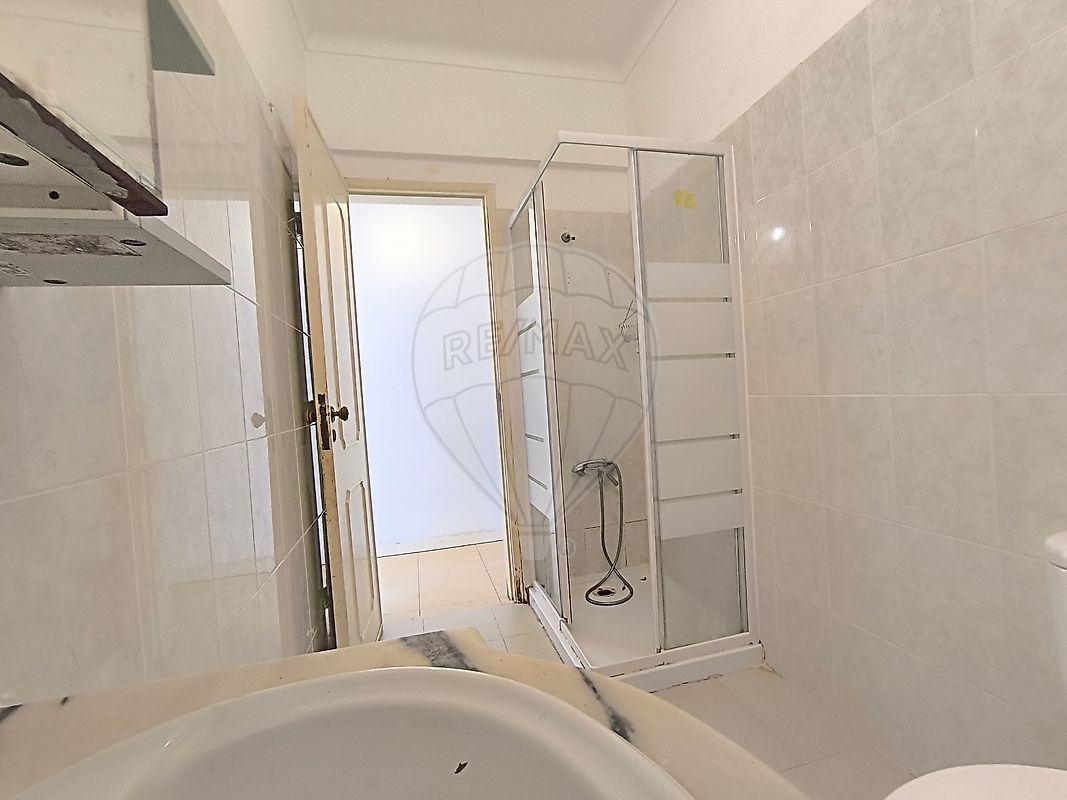 Apartamento T3 à venda em Mina de Água, Amadora — foto 20