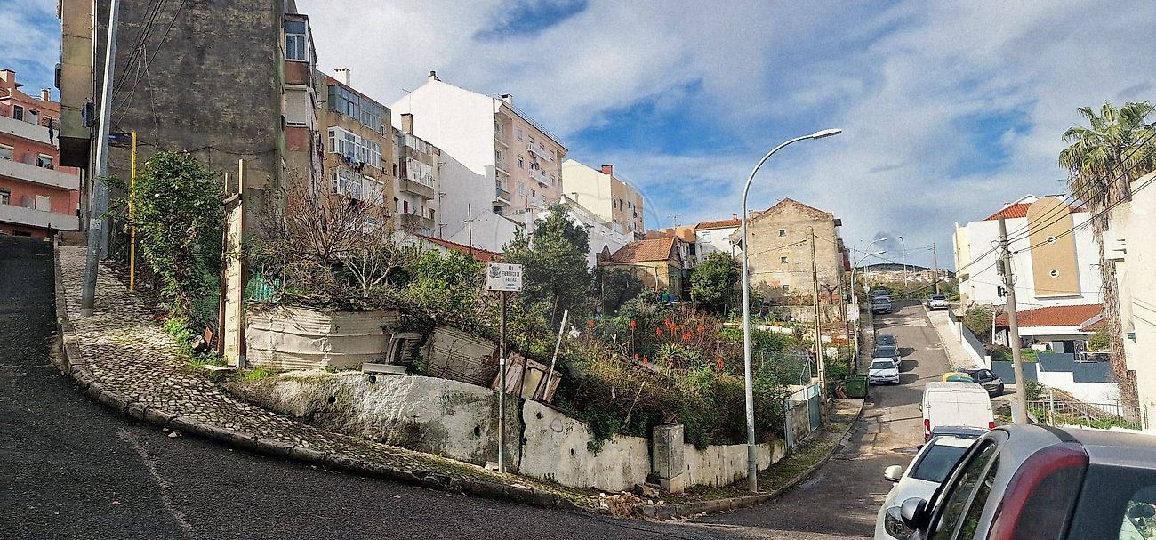 Terreno à venda em Amadora