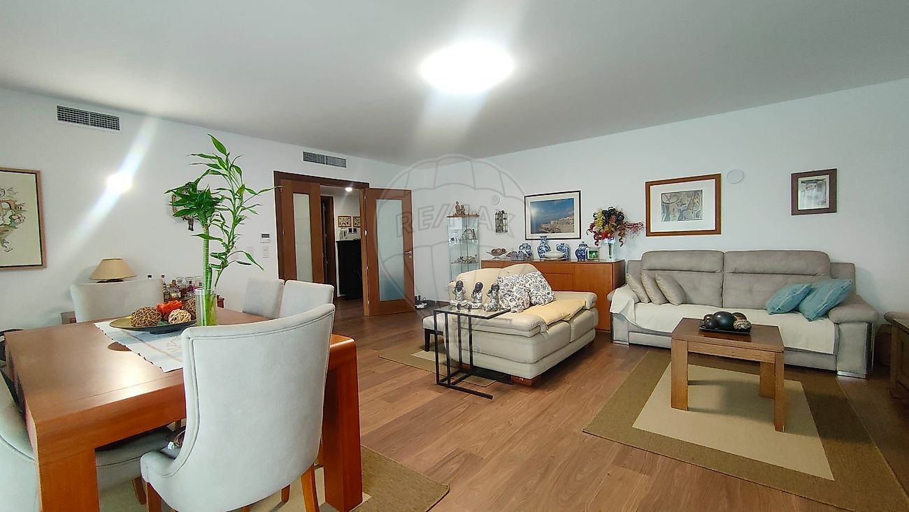 Apartamento T3 à venda em Odivelas