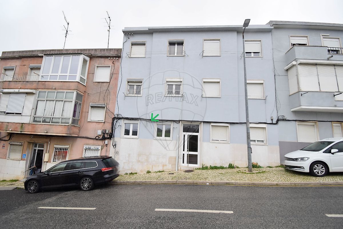 Apartamento T1 à venda em Amadora