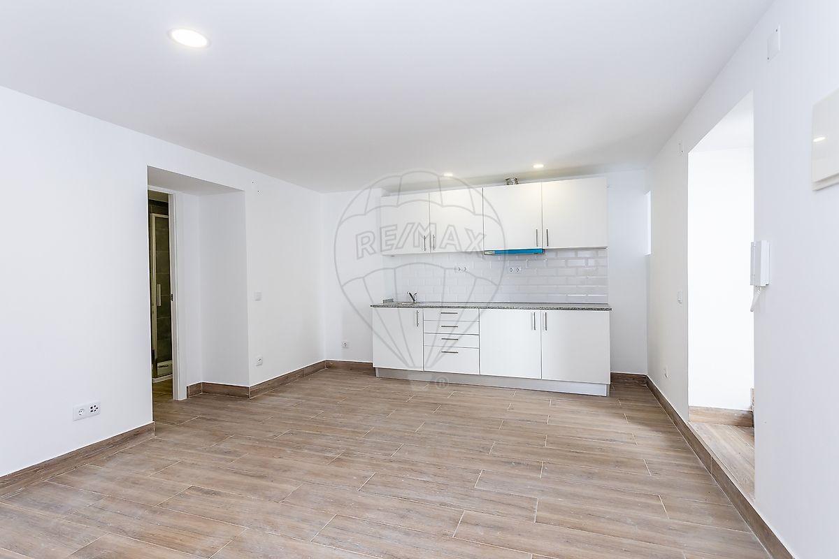 Apartamento T0 em Queluz e Belas 3