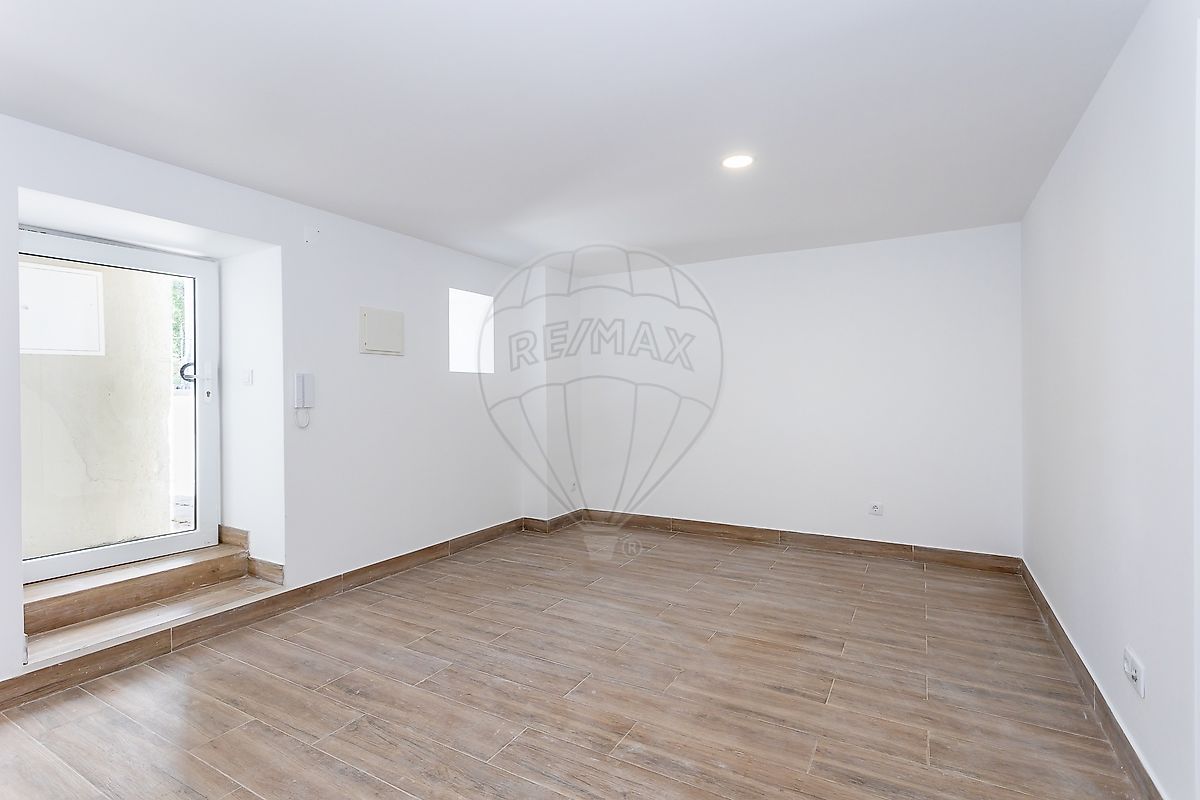 Apartamento T0 em Queluz e Belas 2