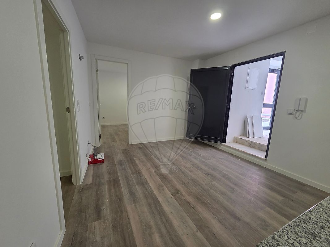 Apartamento T1 para arrendar em Sintra