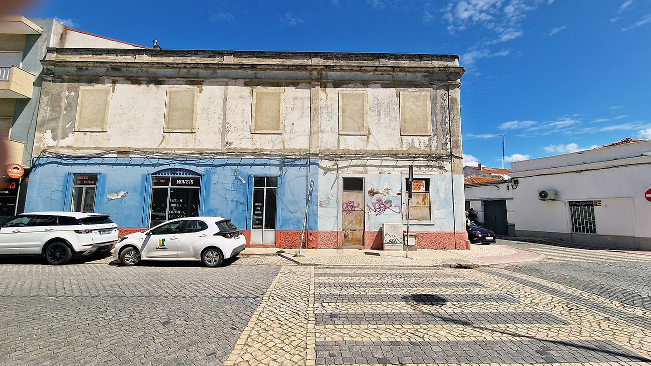 Prédio à venda em Montijo