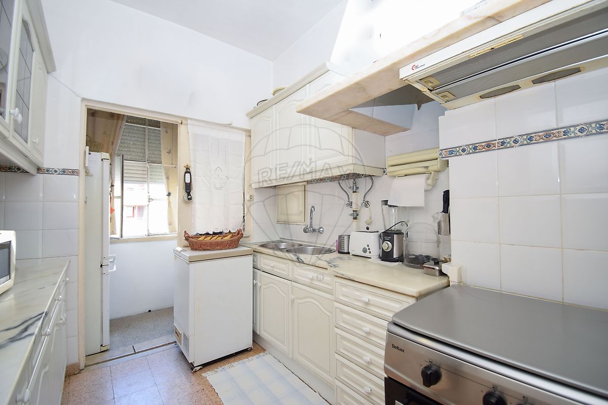 Apartamento T2 à venda em Loures
