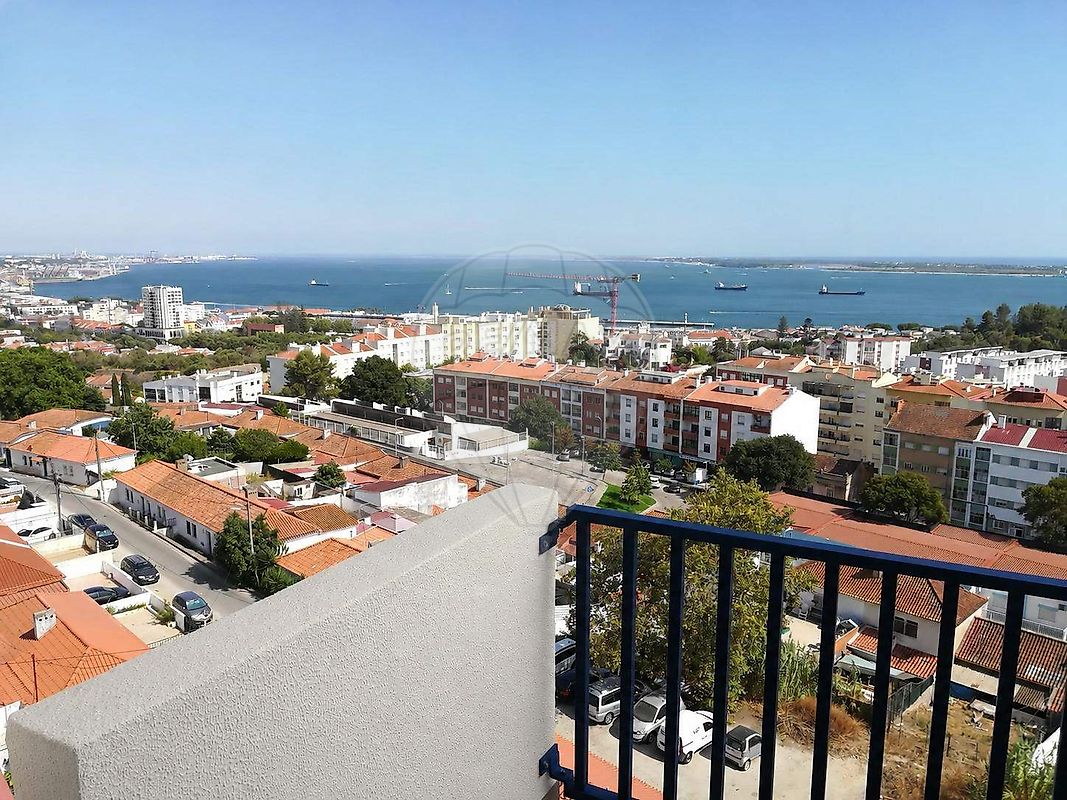 Apartamento T3 à venda em Setúbal