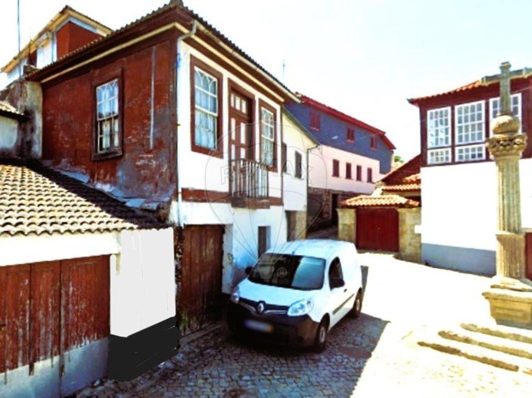Moradia T4 para venda