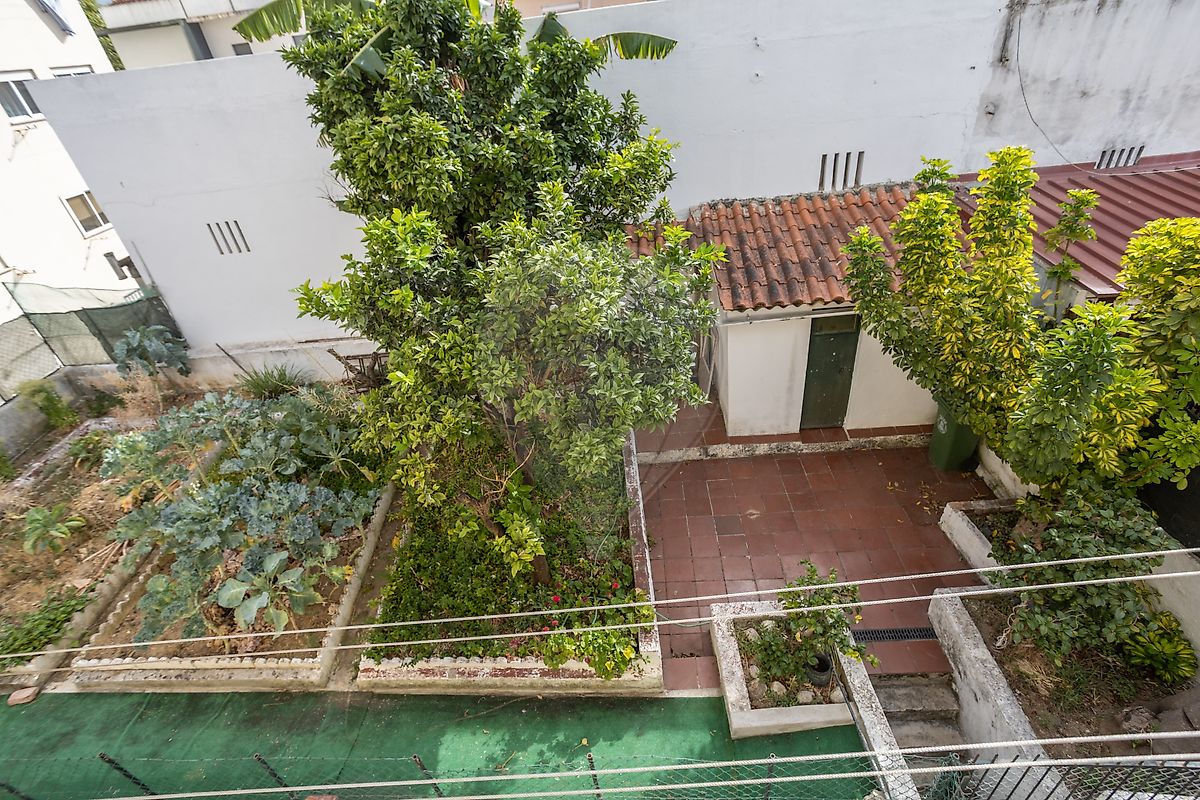 listing 120401015-2590 picture-0
