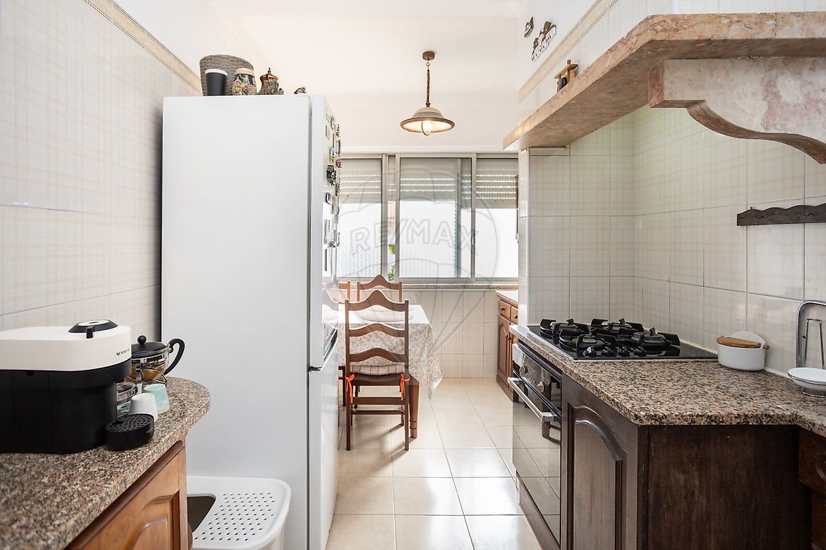 listing 120401015-2590 picture-0