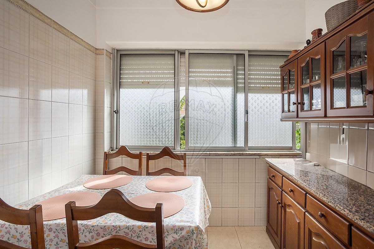 listing 120401015-2590 picture-0