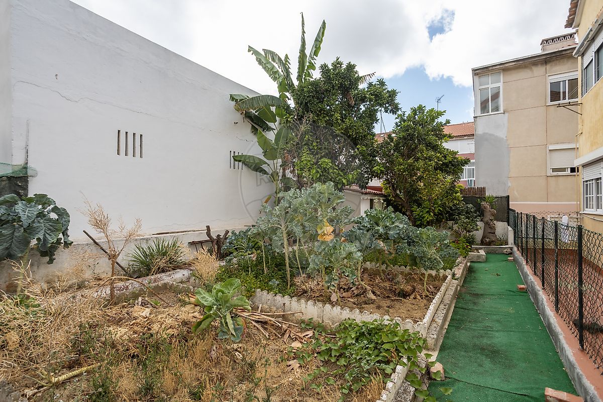 listing 120401015-2590 picture-0