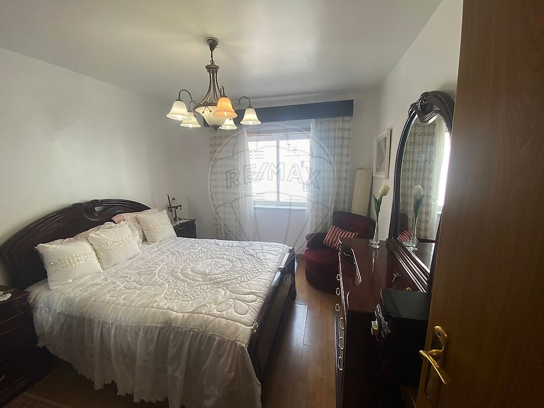 Outros - Habitação T1 para arrendar em Almada