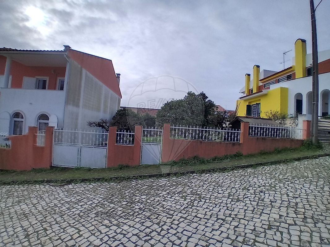 Terreno - Laranjeiro e Feijó, Almada, Setúbal