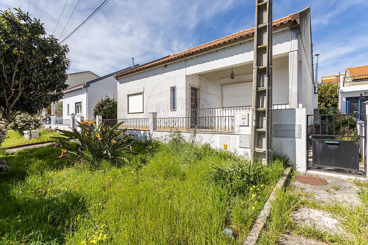 Moradia T3 à venda em Loures