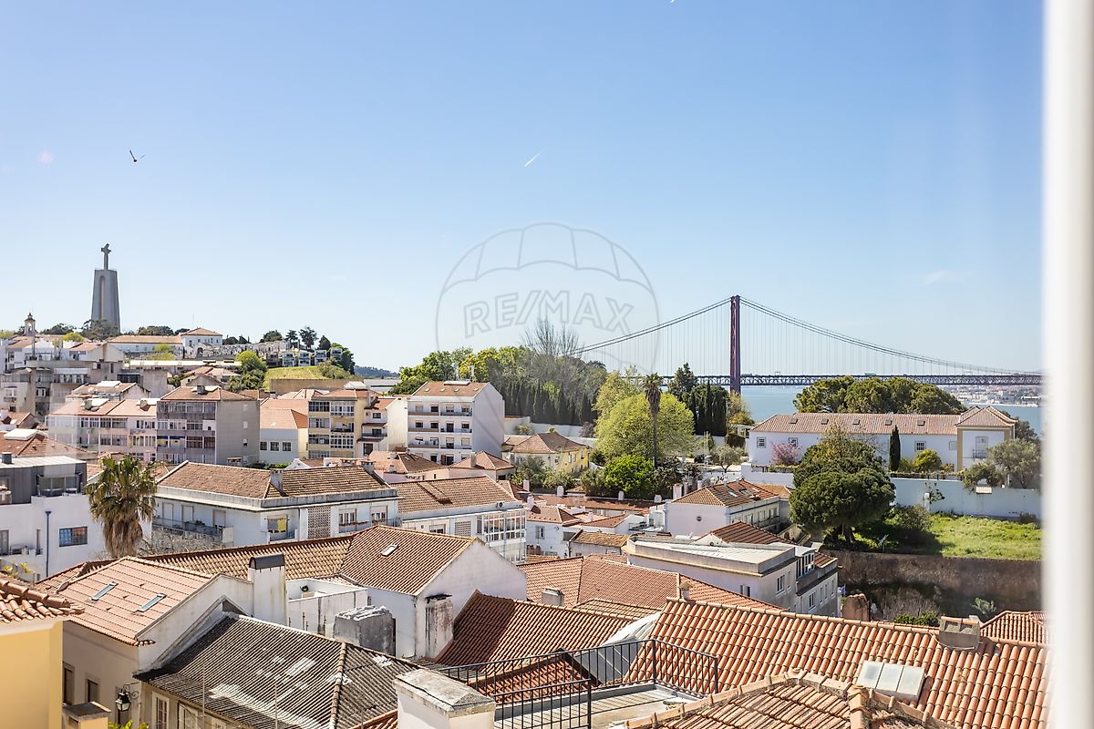 Apartamento T3 à venda em Almada