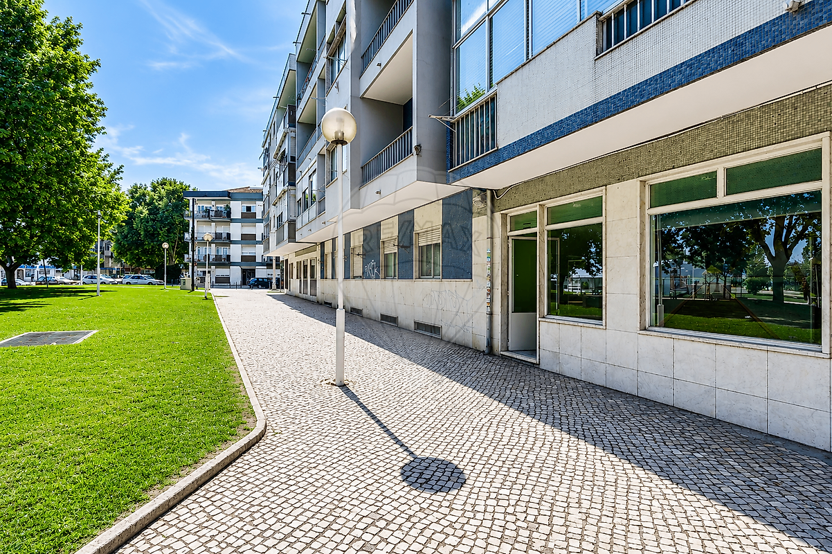 Apartamento T3 à venda em Seixal