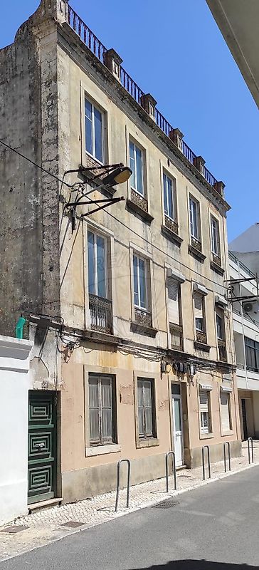 Prédio à venda em Almada