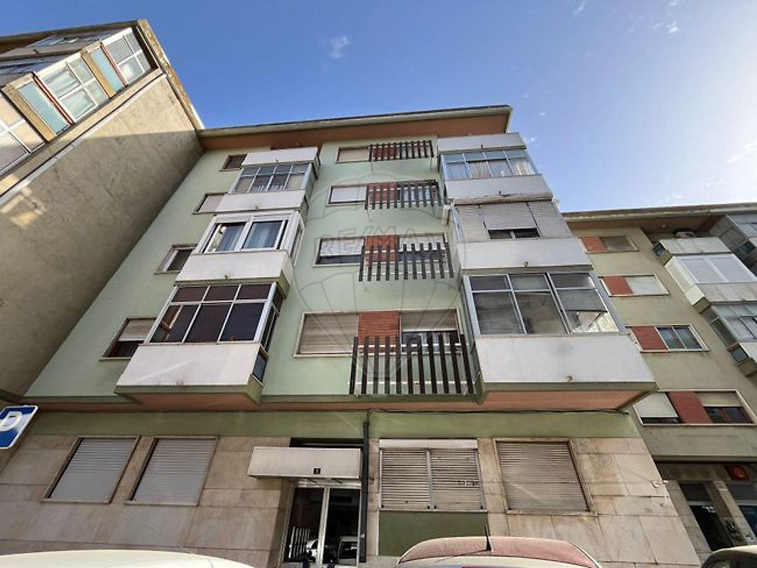 Apartamento T3 à venda em Loures