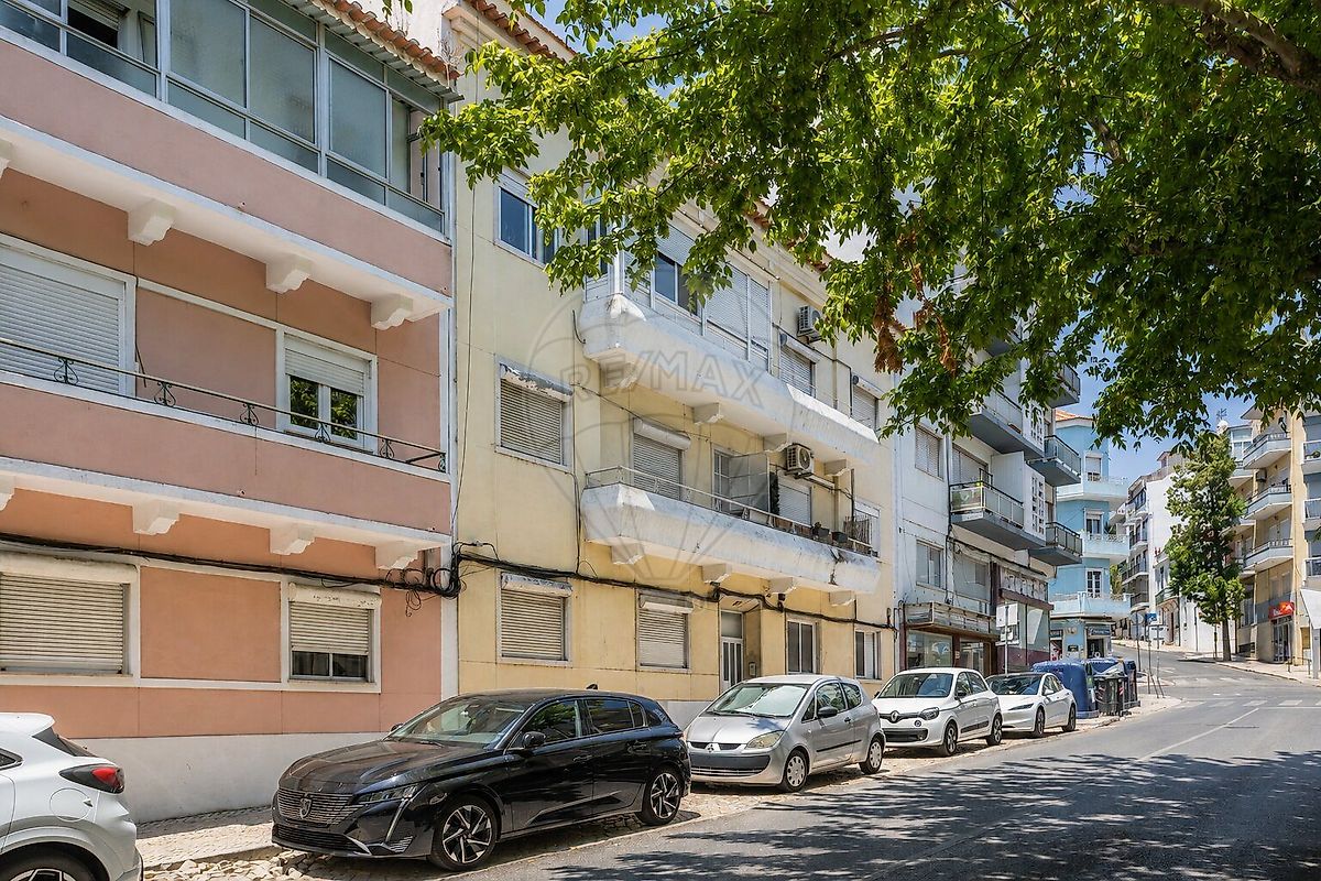 Apartamento T1 à venda em Almada