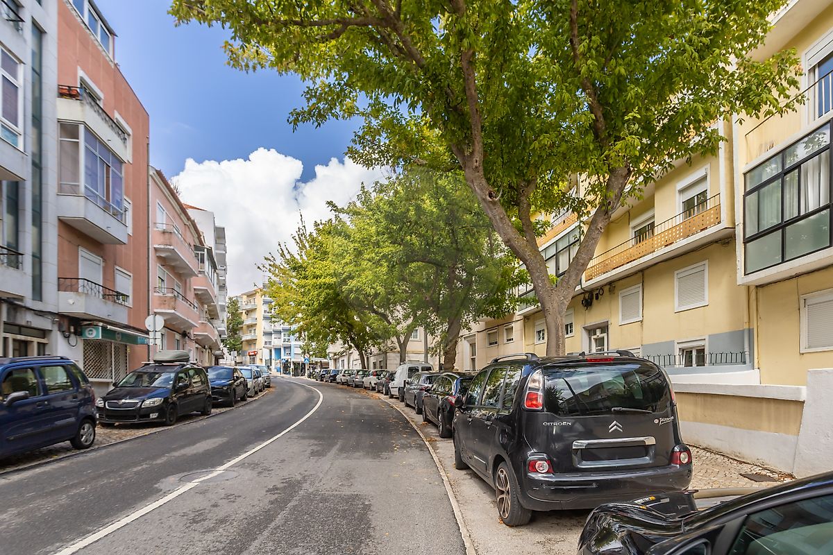 Apartamento T2 para arrendar em Almada