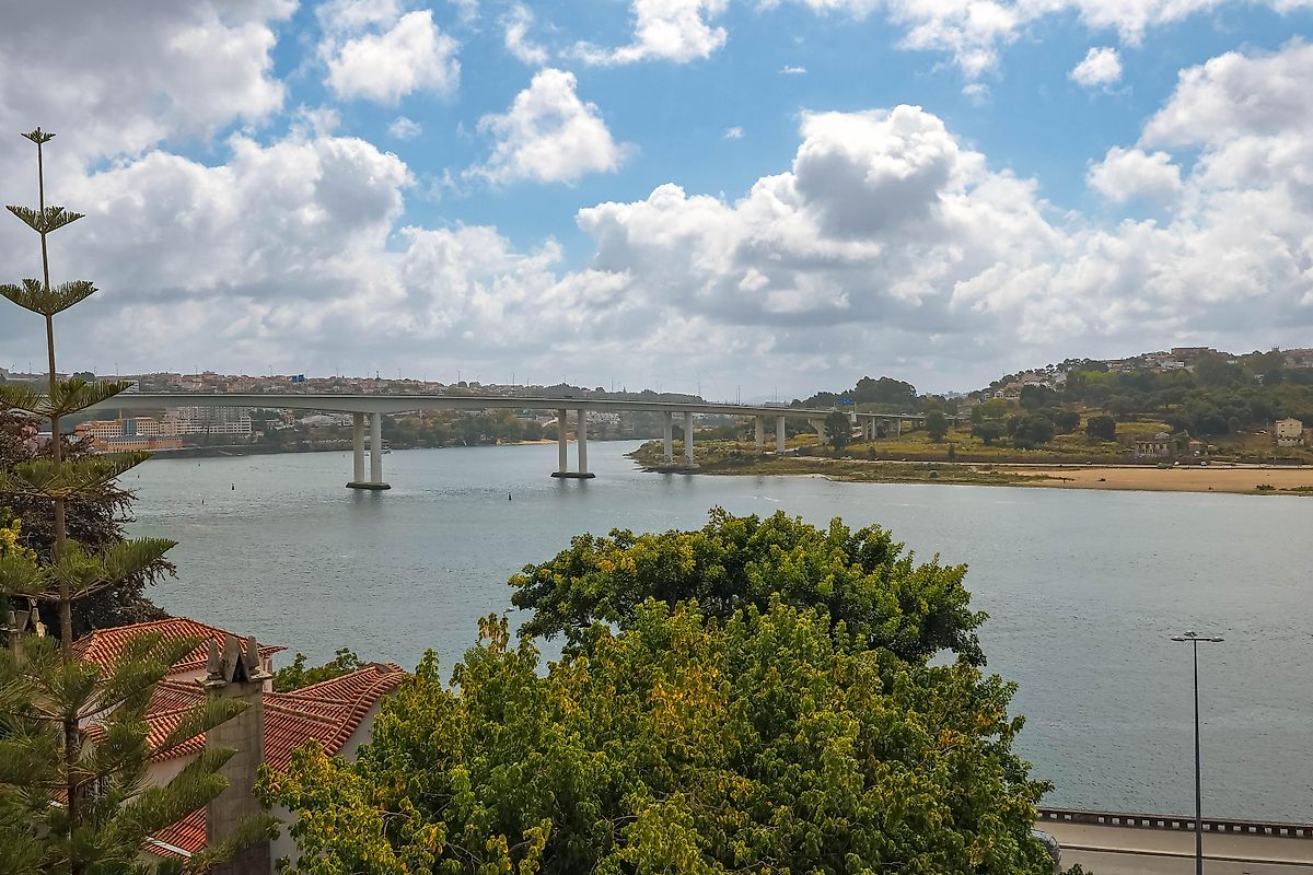 Apartamento T4 à venda em Porto