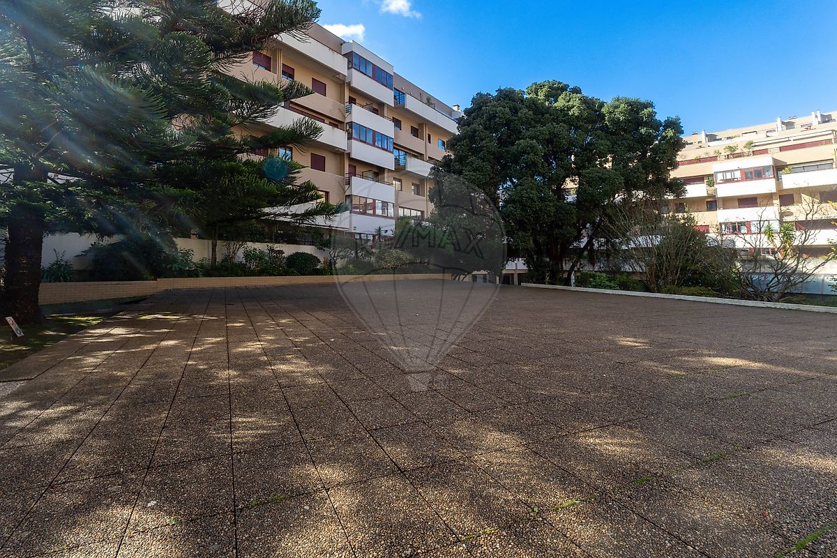 Apartamento T4 para venda