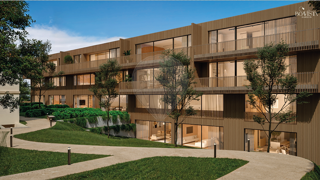 Apartamento T4 à venda em Porto