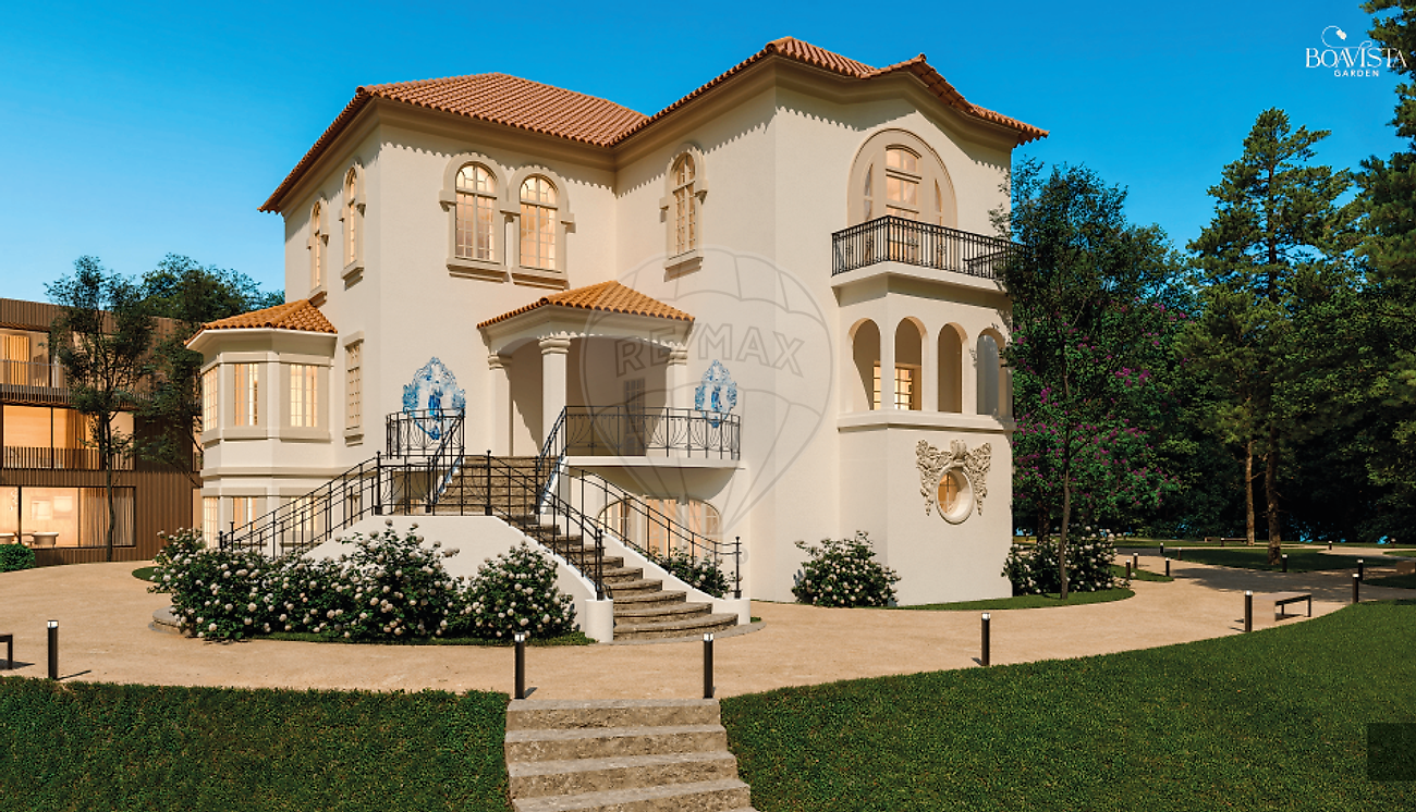 Apartamento T4 à venda em Porto