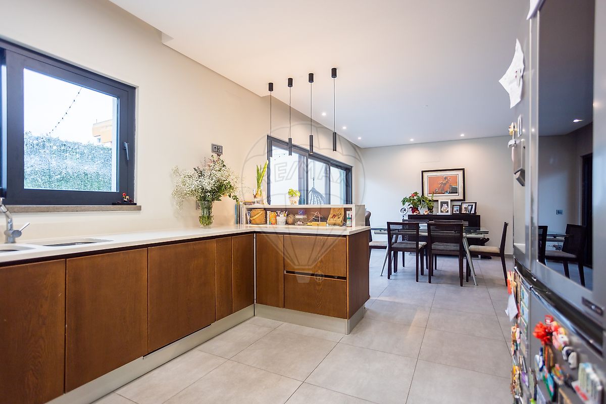 listing 120431560-3 picture-0