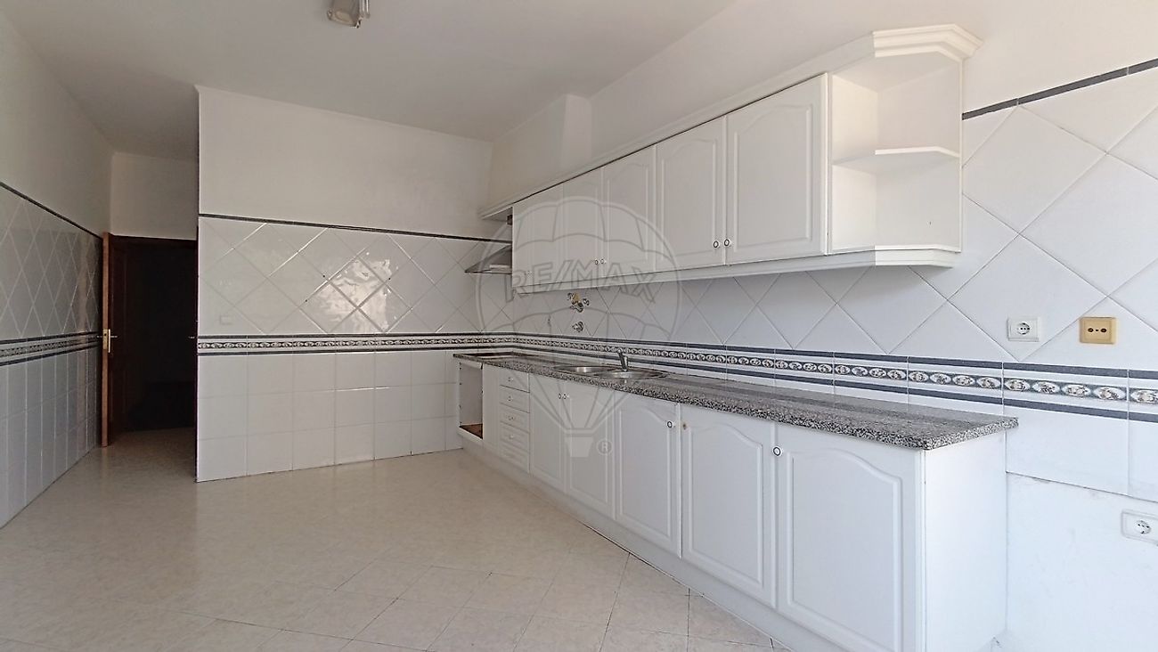 Apartamento T3 à venda em Santarém (Marvila), Santa Iria da Ribeira de Santarém, Santarém (São Salvador) e Santarém (São Nicolau), Santarém — foto 2