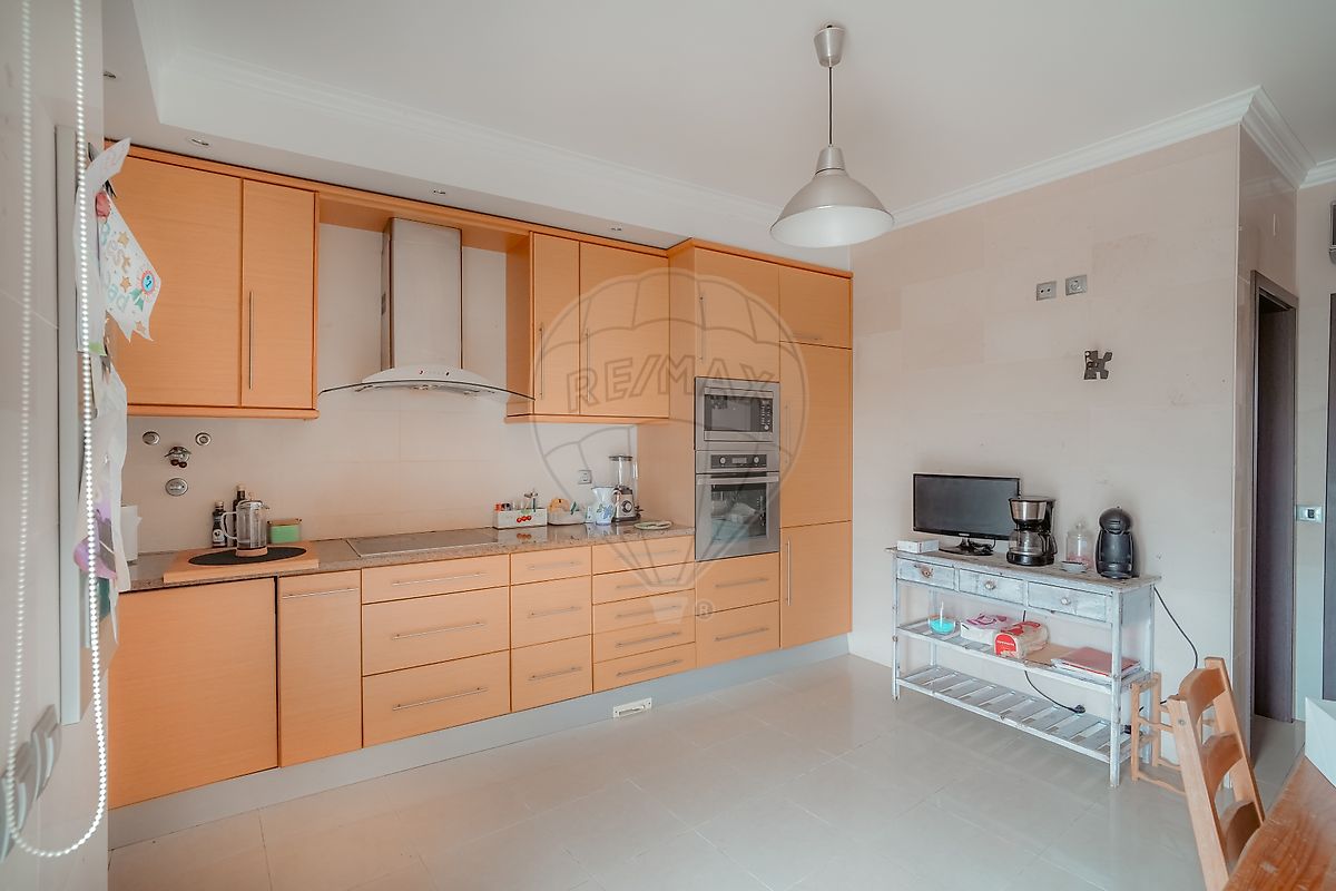 Moradia T4 para venda