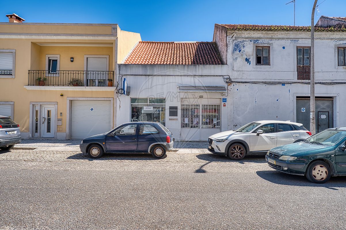 Loja - Cartaxo e Vale da Pinta, Cartaxo, Santarém