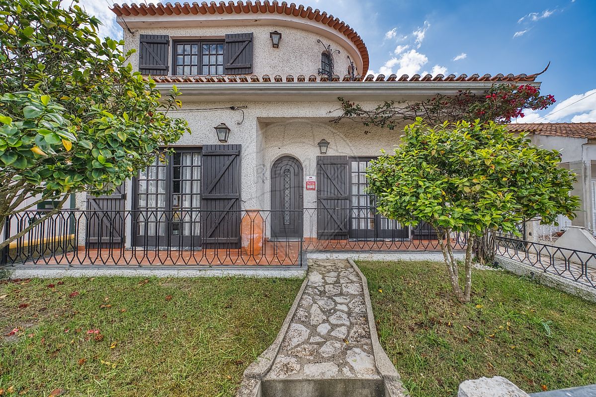 Moradia T4 à venda em Alpiarça