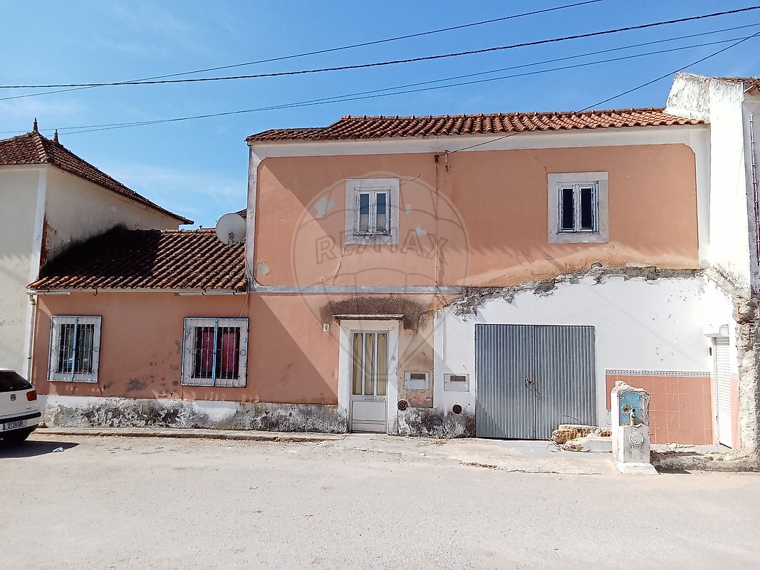 Moradia T2 em Alcoentre, €110.000