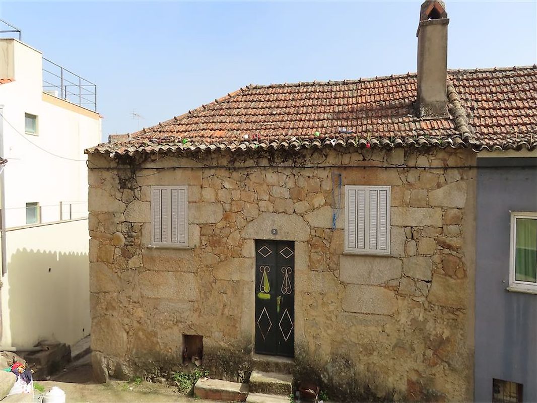 Moradia T2 à venda em Penamacor