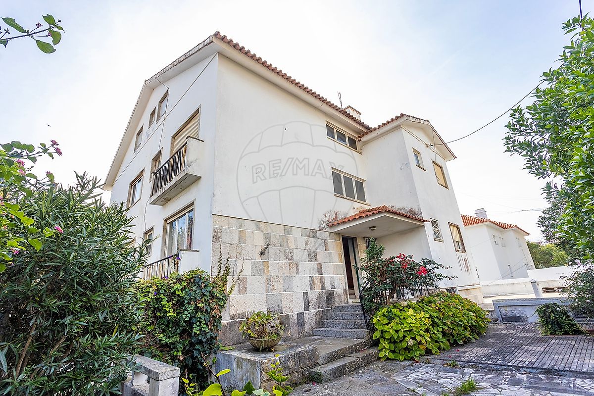 Moradia T14 à venda em Cascais